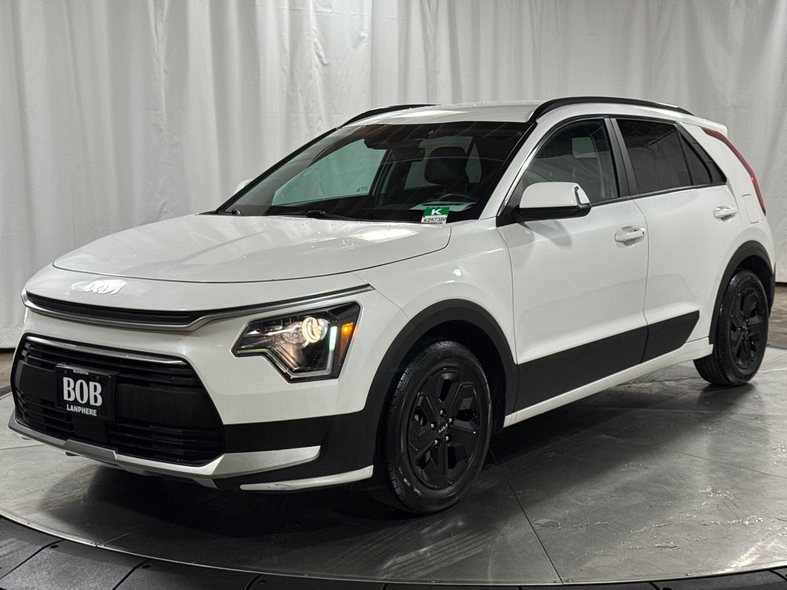Used 2023 Kia Niro EX