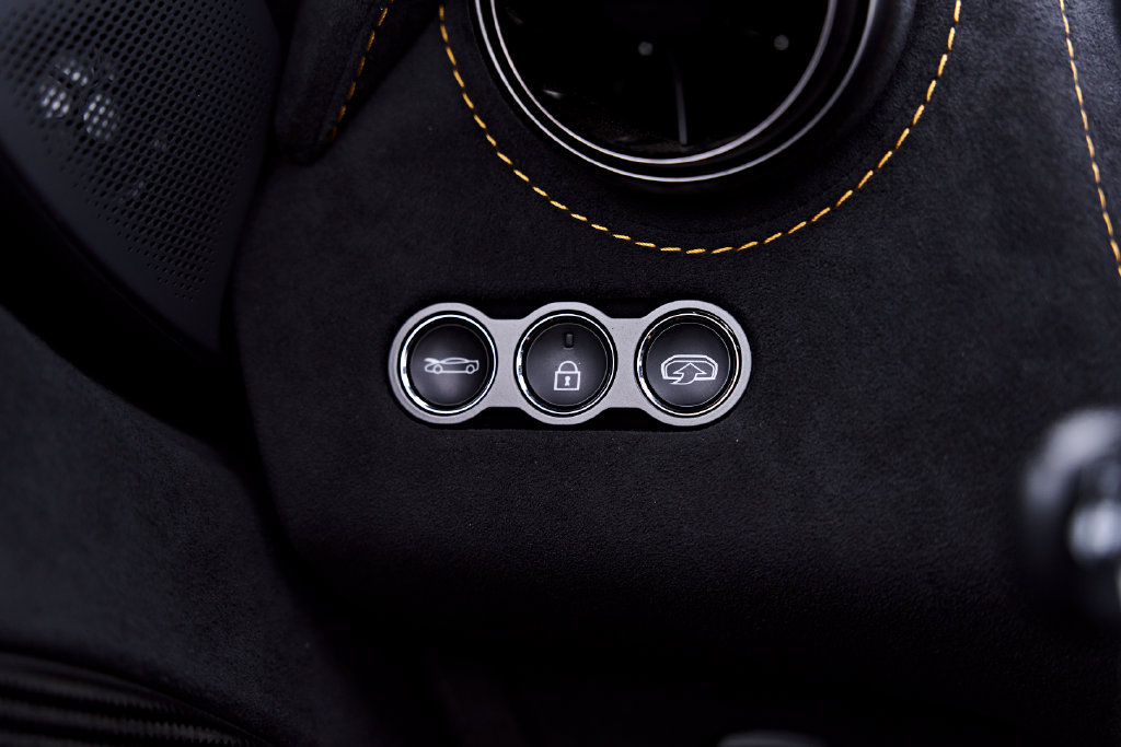 Used 2022 McLaren 765LT photo 86