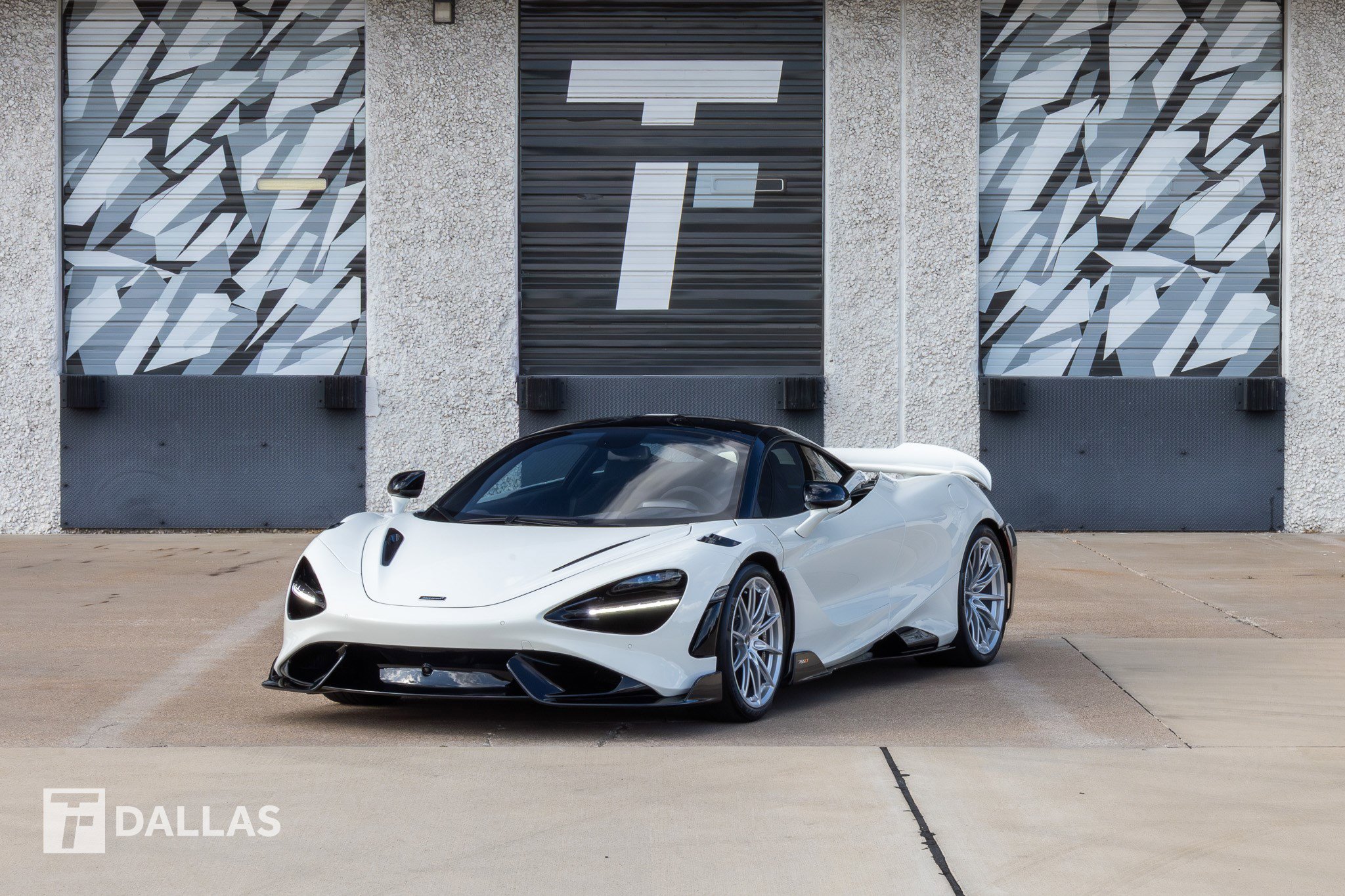 Used 2021 McLaren 765LT photo 6