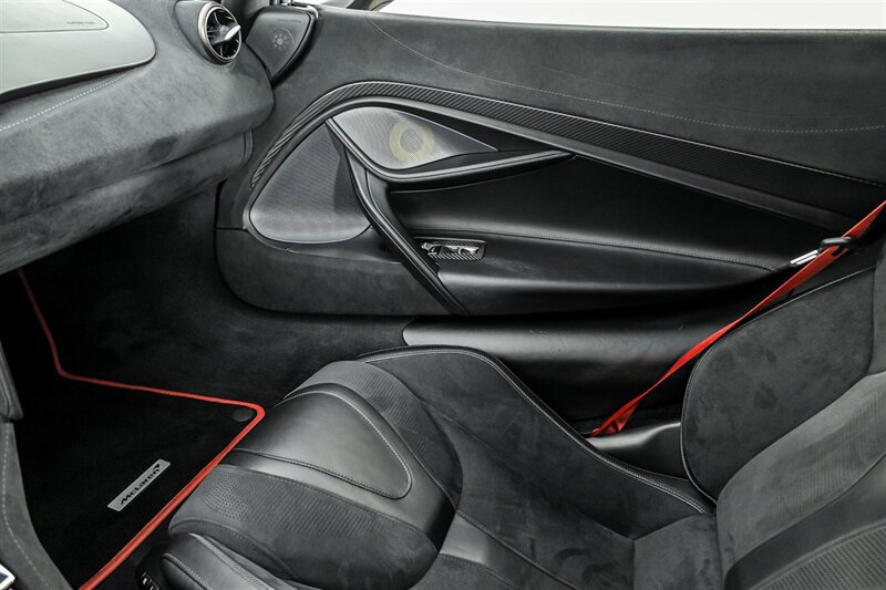 Used 2019 McLaren 720S Spider photo 35