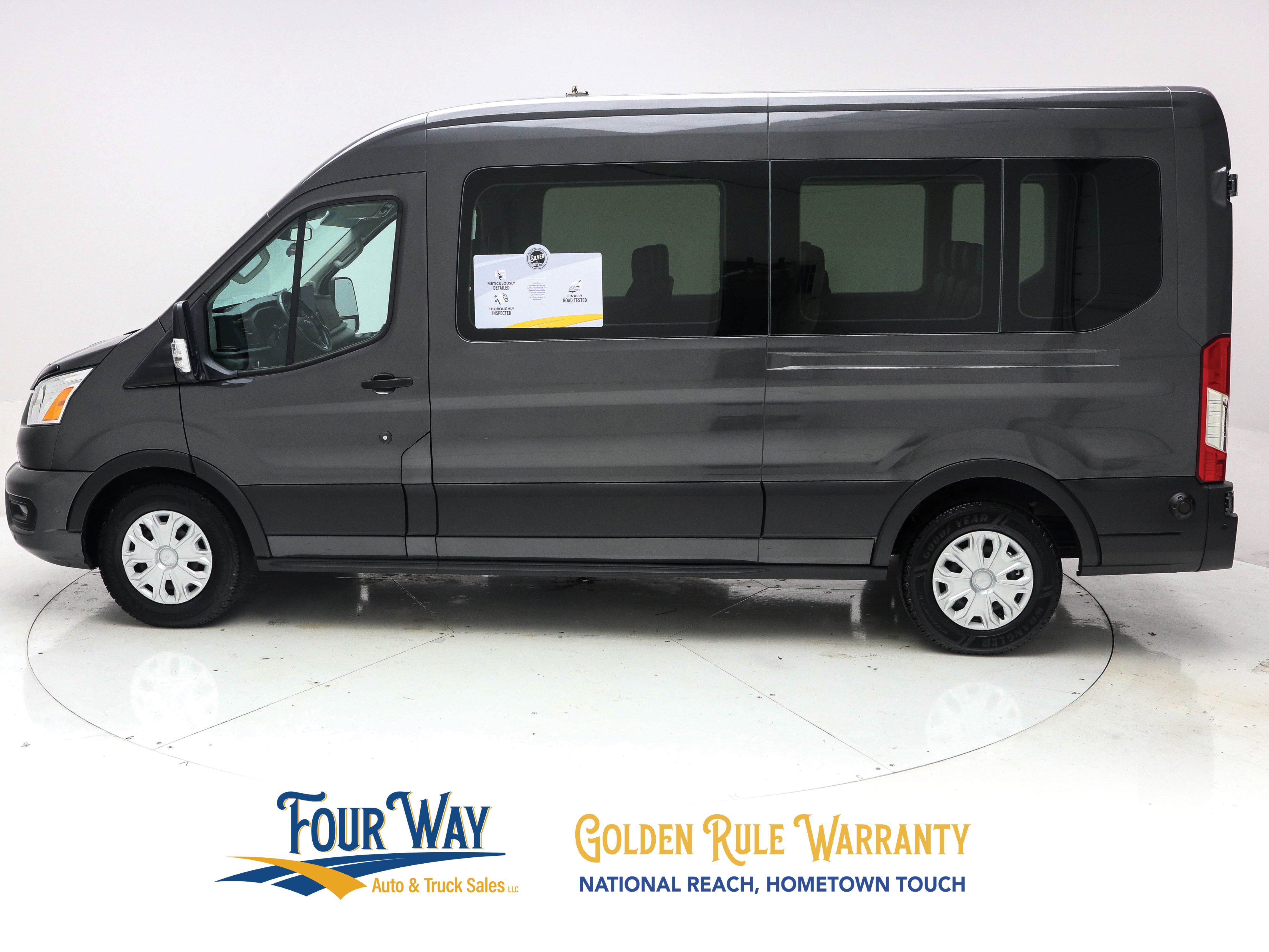2020 Ford Transit Passenger Van XLT - Photo 7