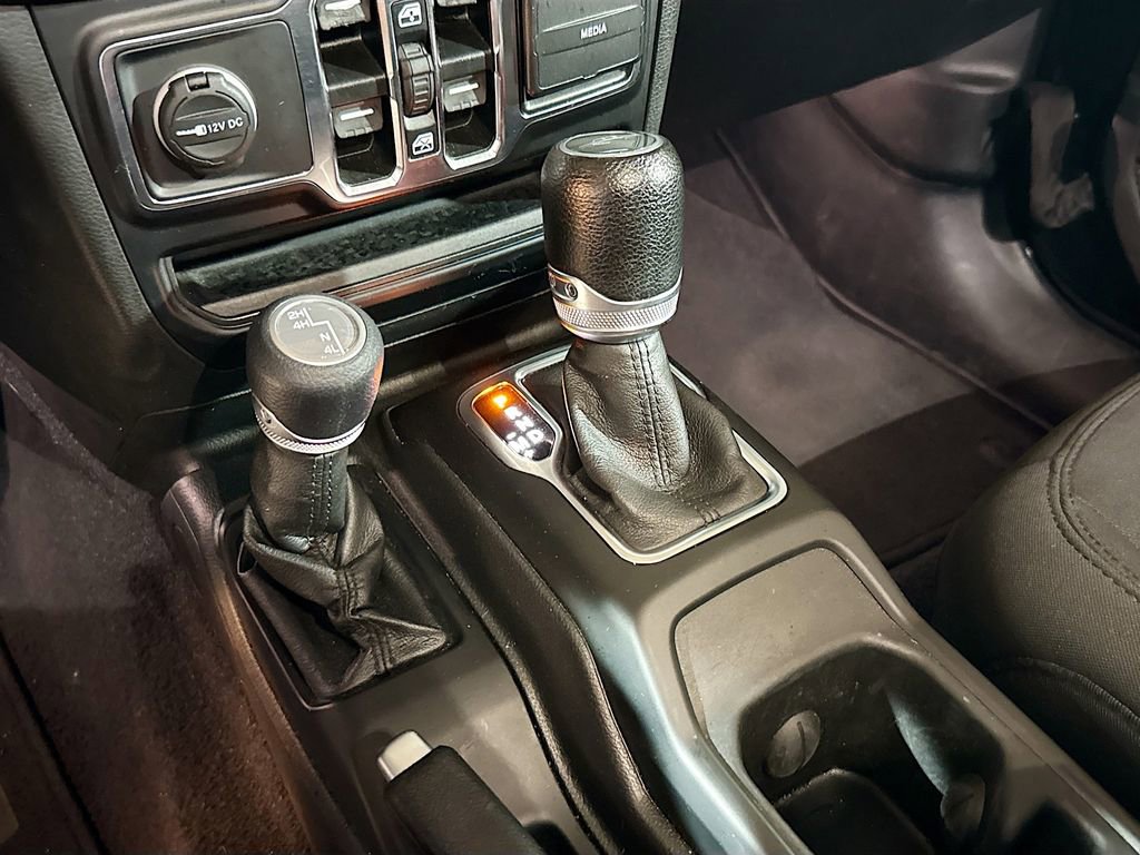 2022 Jeep Gladiator Sport