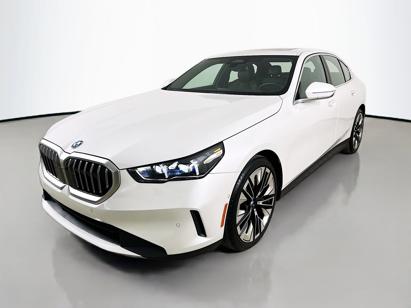 Used 2025 BMW 530i xDrive w/ Premium Package