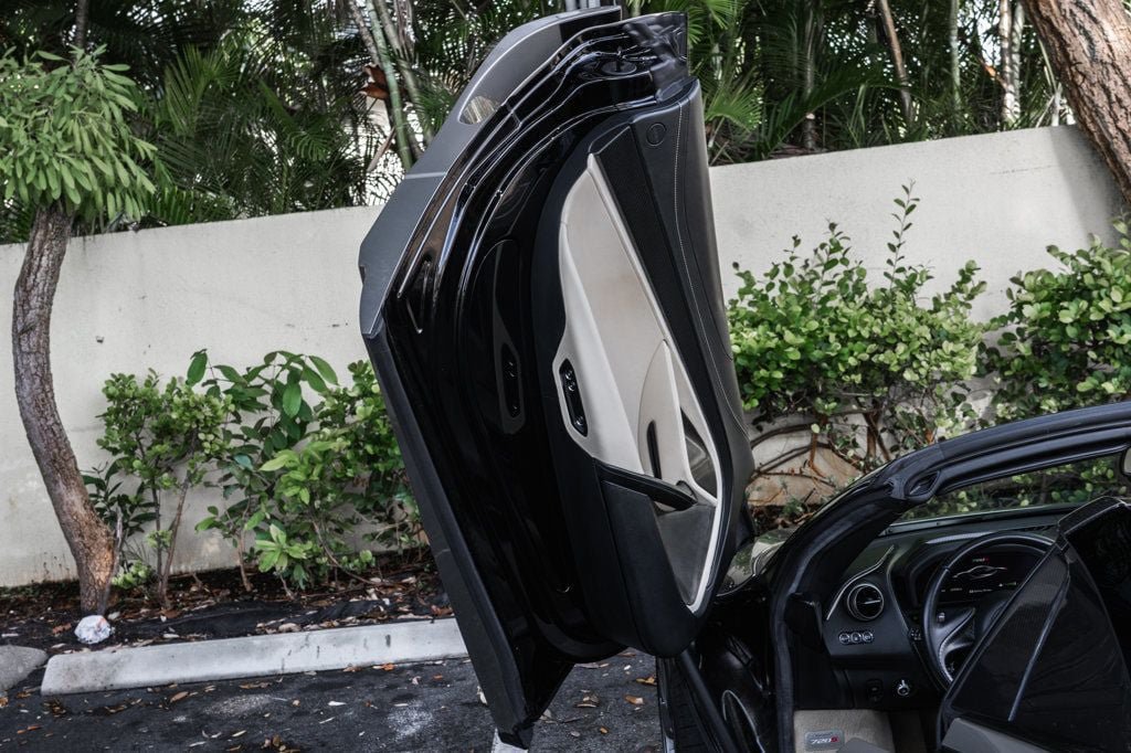 Used 2020 McLaren 720S Spider photo 33