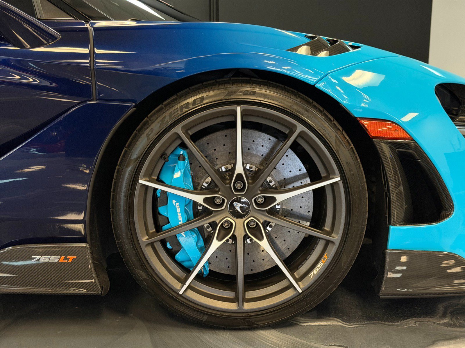 Used 2022 McLaren 765LT photo 8