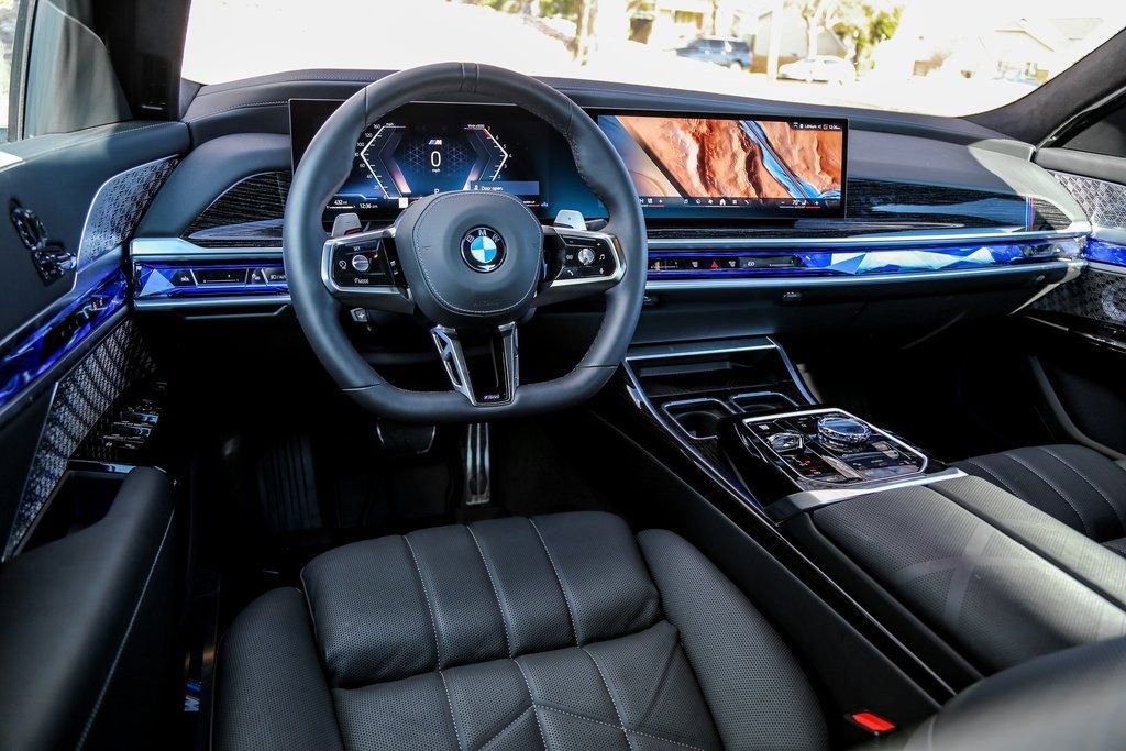 2025 BMW 760i xDrive