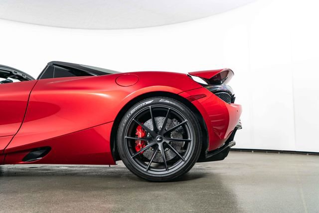 Used 2021 McLaren 720S Performance photo 13