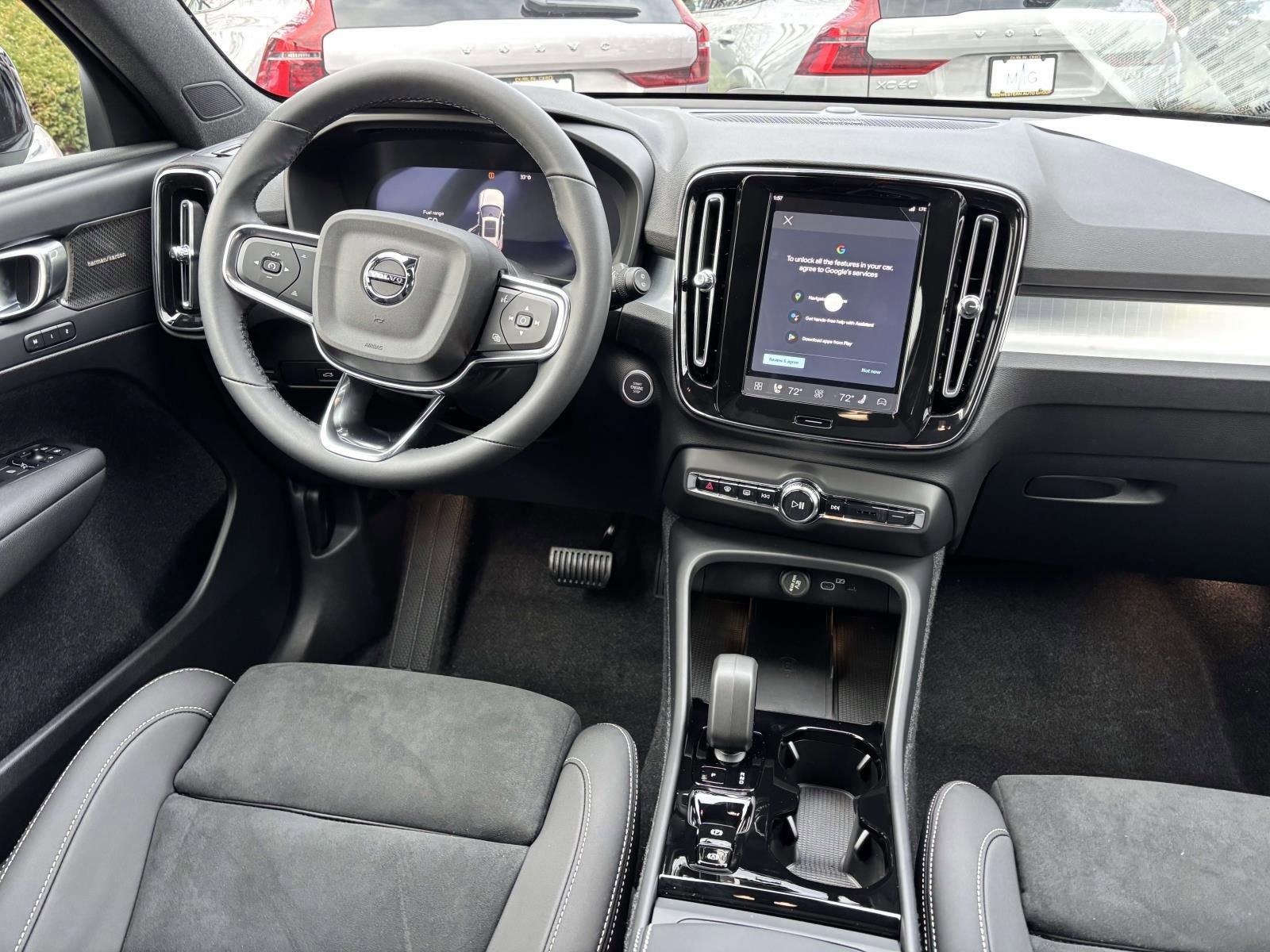 2026 Volvo Xc40 B5 Ultra