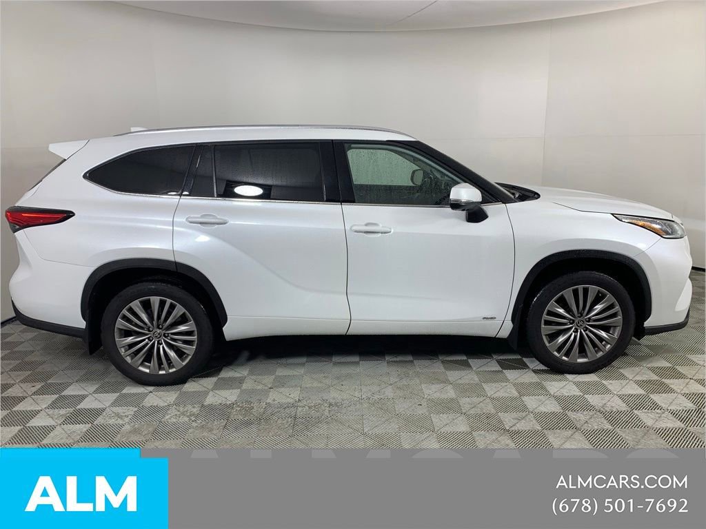 2023 Toyota Highlander Platinum