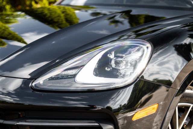 2022 Porsche Cayenne Platinum Edition