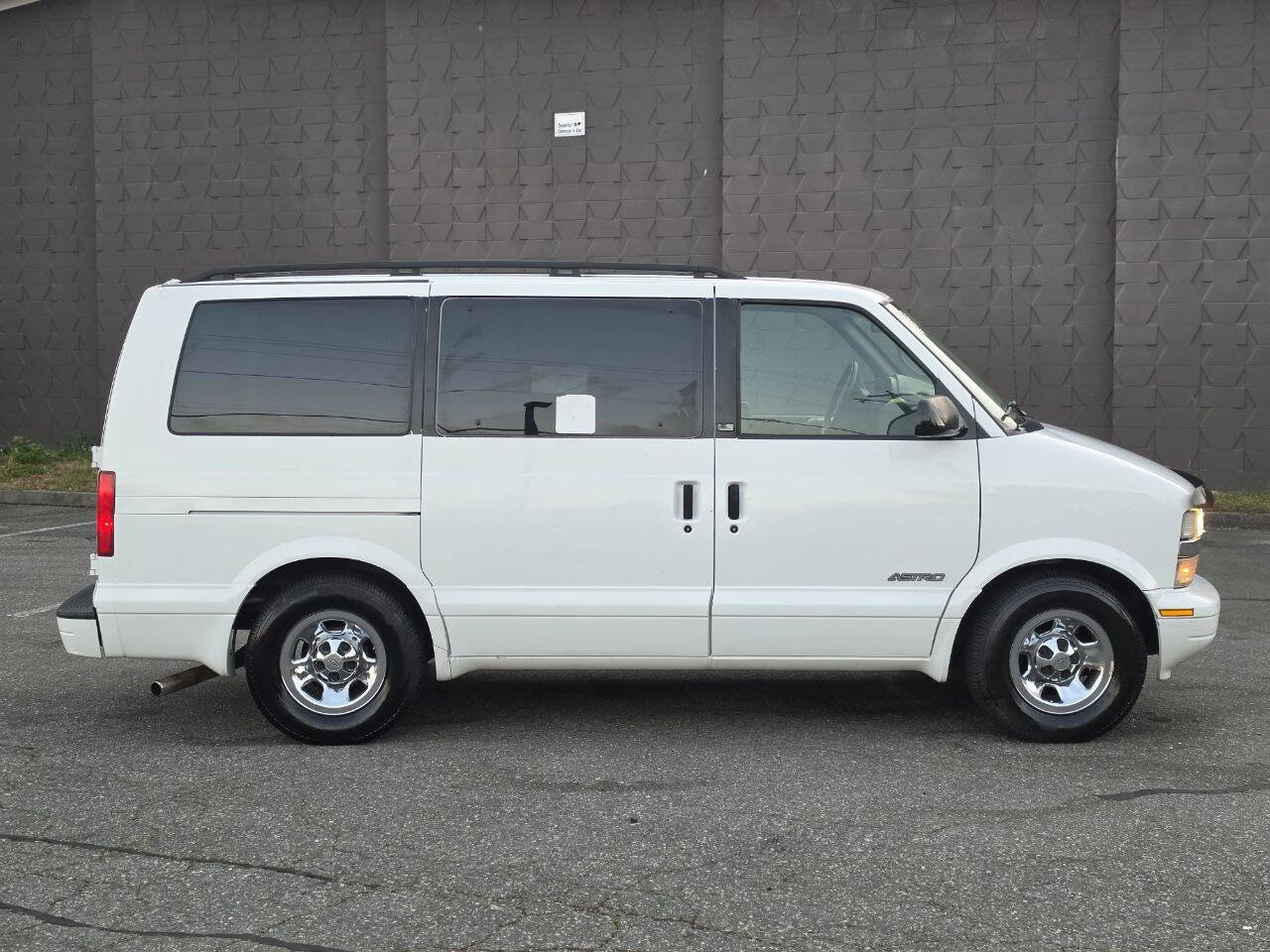 Used 2001 Chevrolet Astro Van / Minivans for Sale - Kelley Blue Book