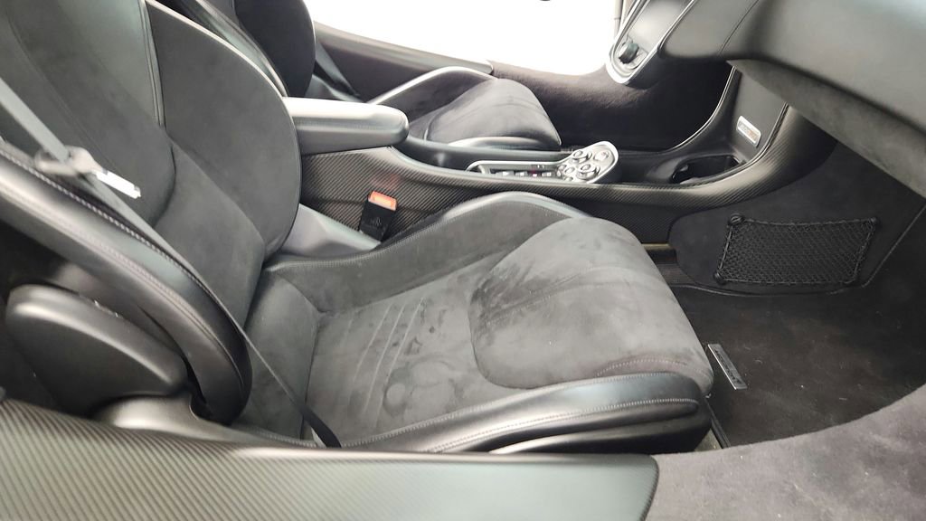 Used 2019 McLaren 600LT photo 44