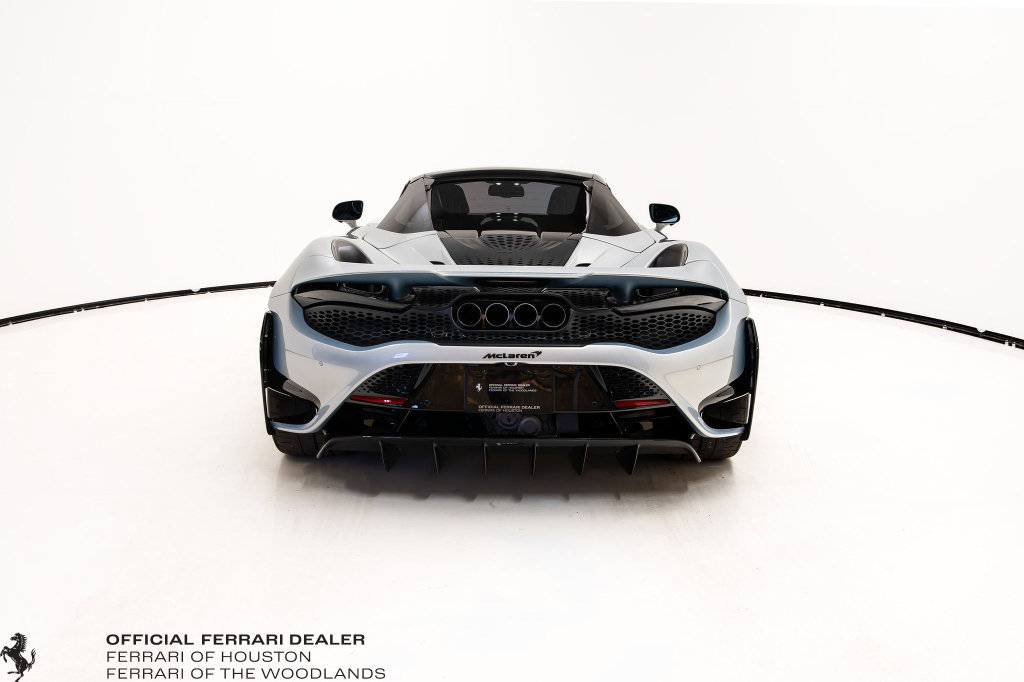 Used 2022 McLaren 765LT photo 34