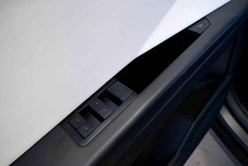 2024 Tesla Cybertruck AWD Crew Cab