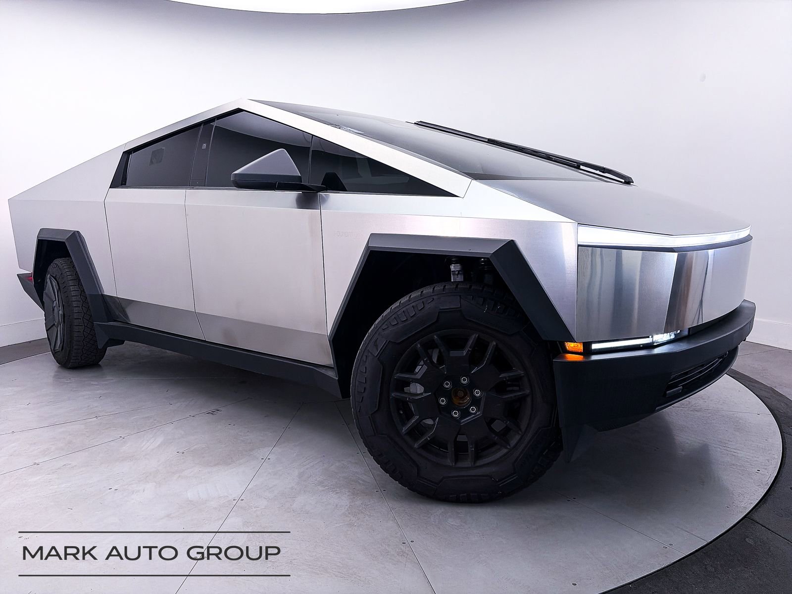 2024 Tesla Cybertruck AWD Crew Cab