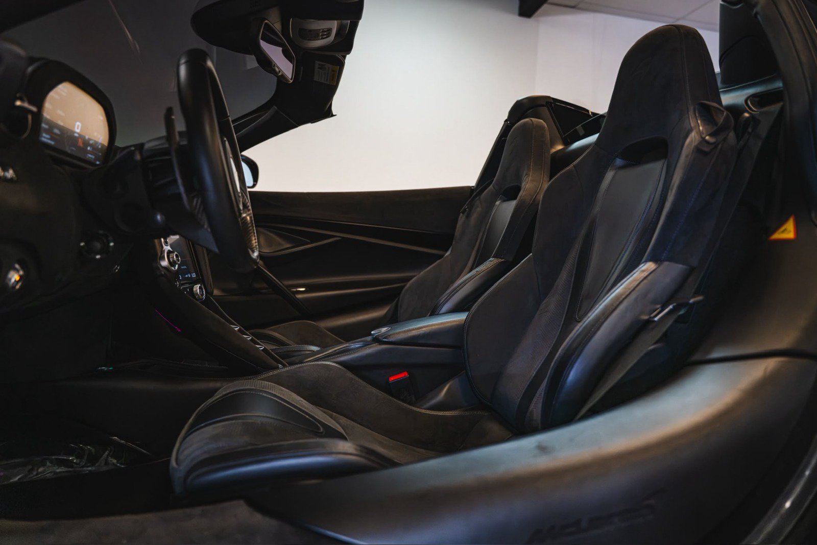 Used 2020 McLaren 720S Performance photo 28