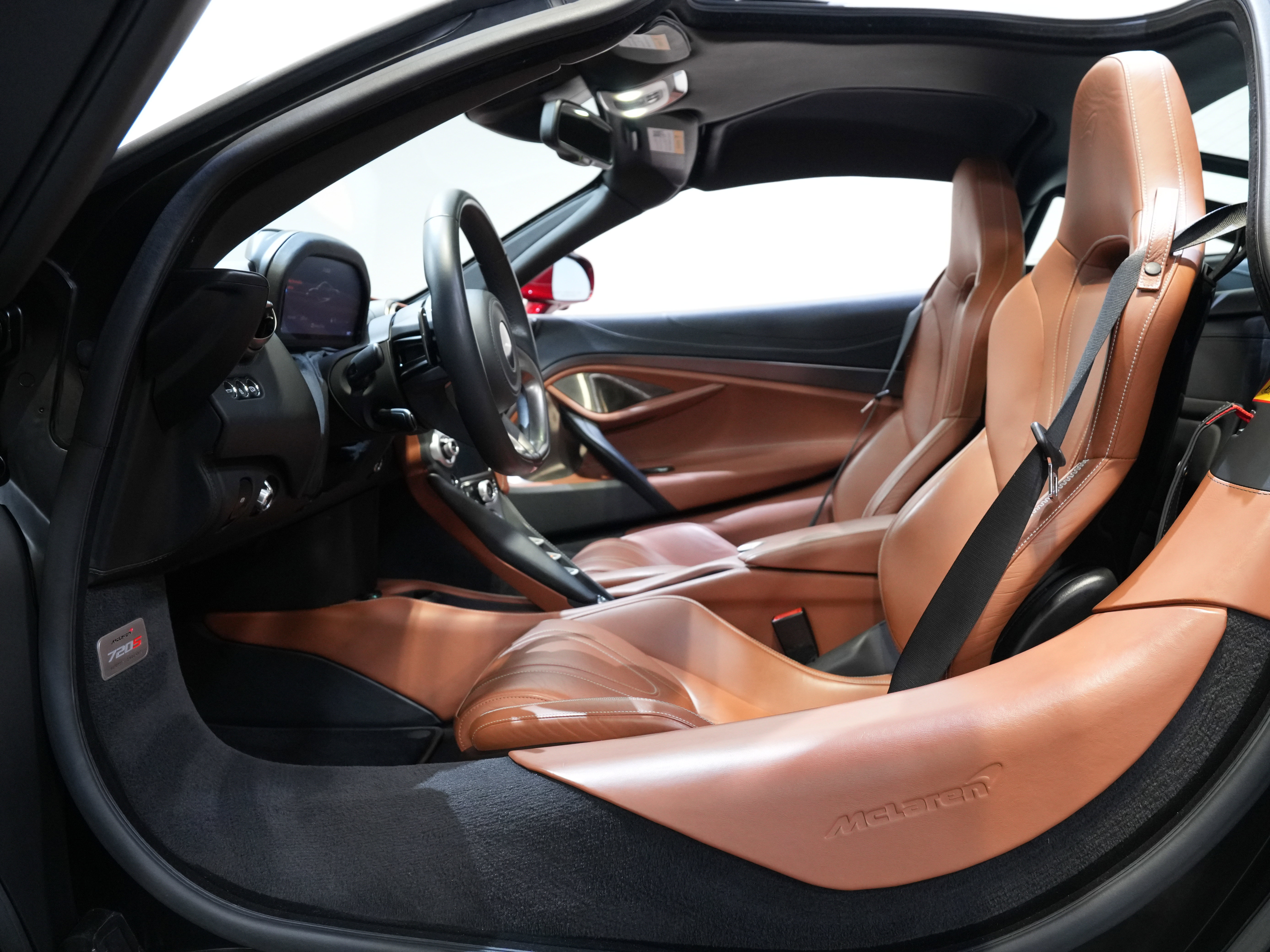 Used 2018 McLaren 720S photo 28