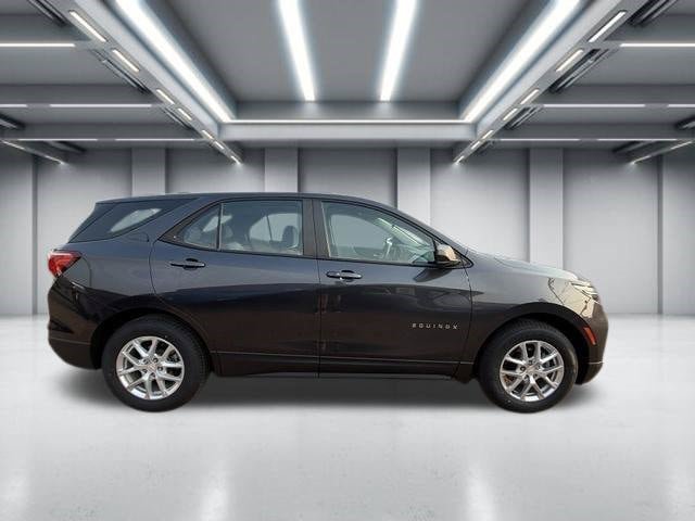Used 2022 Chevrolet Equinox LS