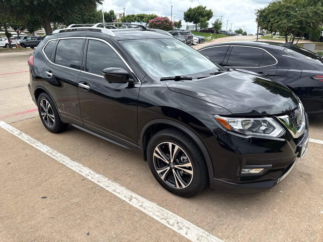 Used 2020 Nissan Rogue SV w/ Sun & Sound Touring Package