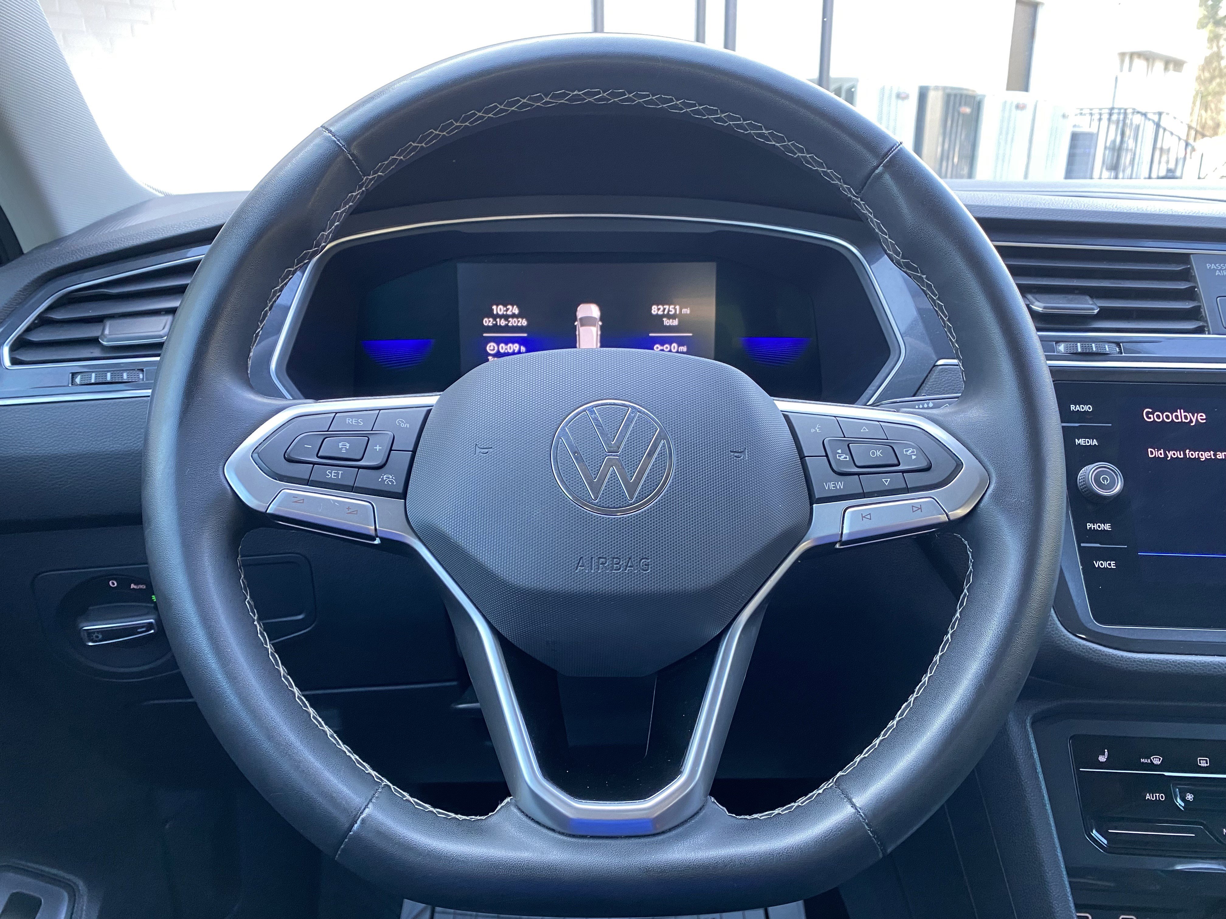 2022 Volkswagen Tiguan SE