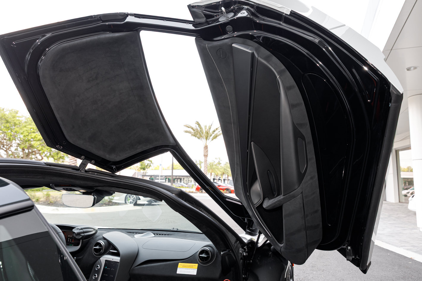 Used 2027 McLaren 750S photo 27