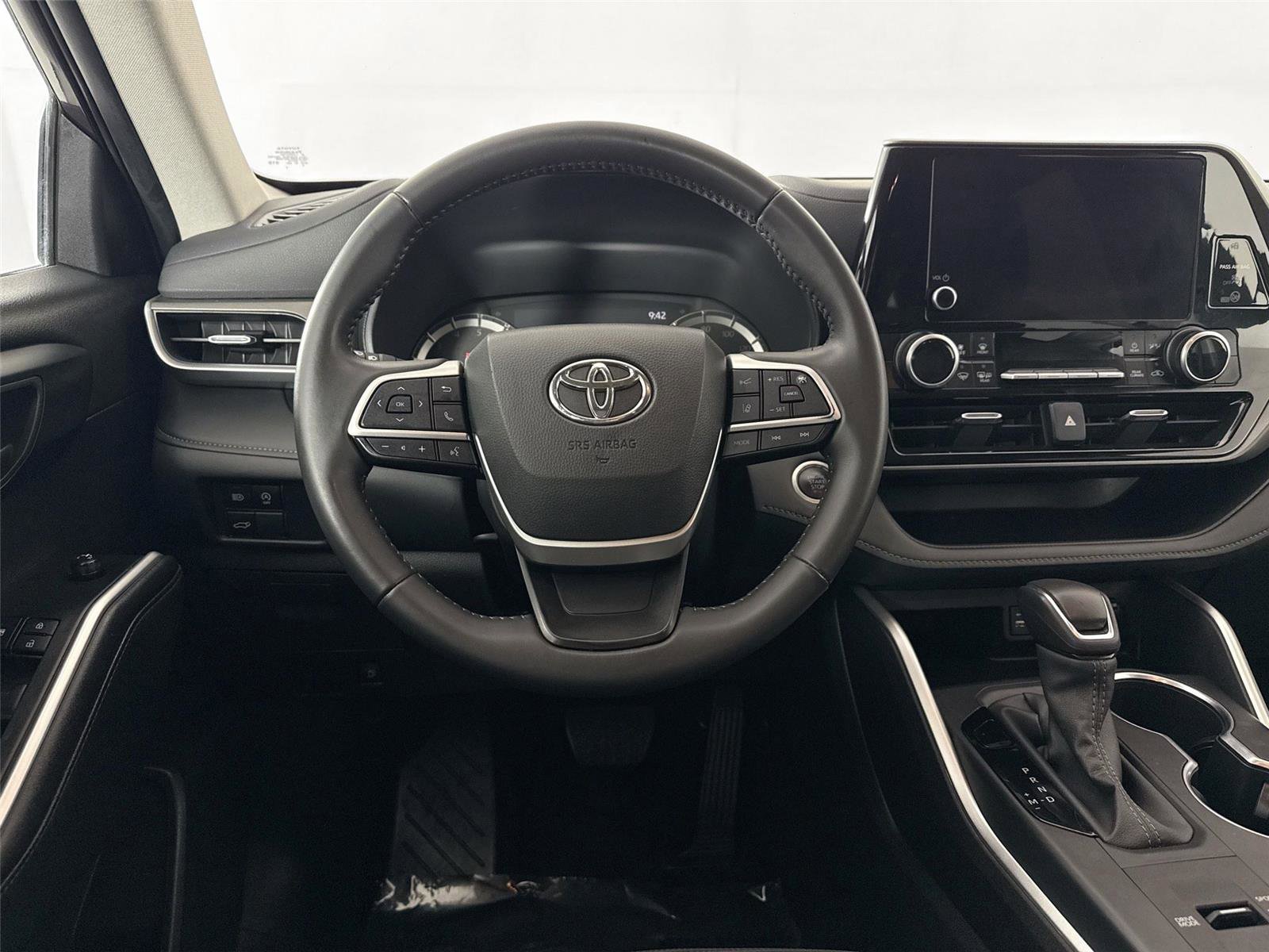 2025 Toyota Highlander LE