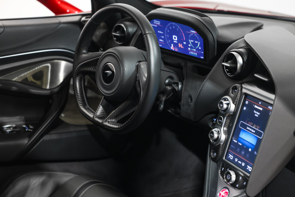 Used 2019 McLaren 720S Performance photo 24