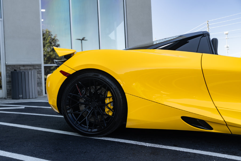 Used 2021 McLaren 720S Luxury photo 12