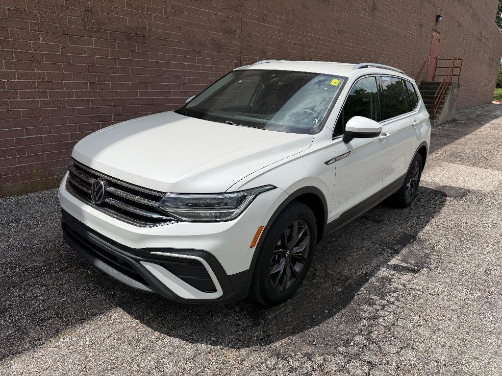 Used 2023 Volkswagen Tiguan SE