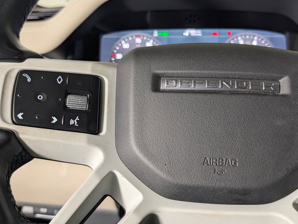 2022 Land Rover Defender 110 SE