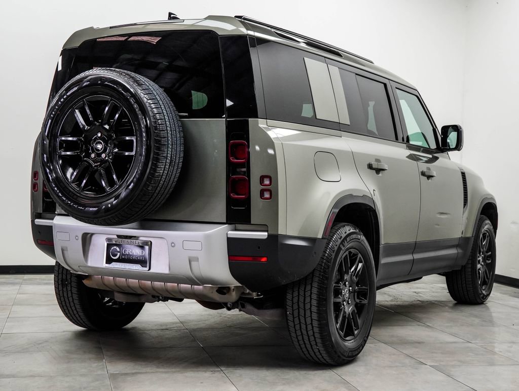 2025 Land Rover Defender 110 S