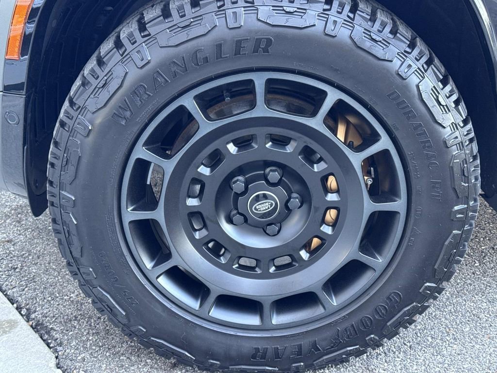 2025 Land Rover Defender 110