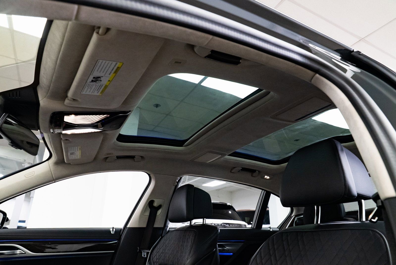 2022 BMW M760i xDrive