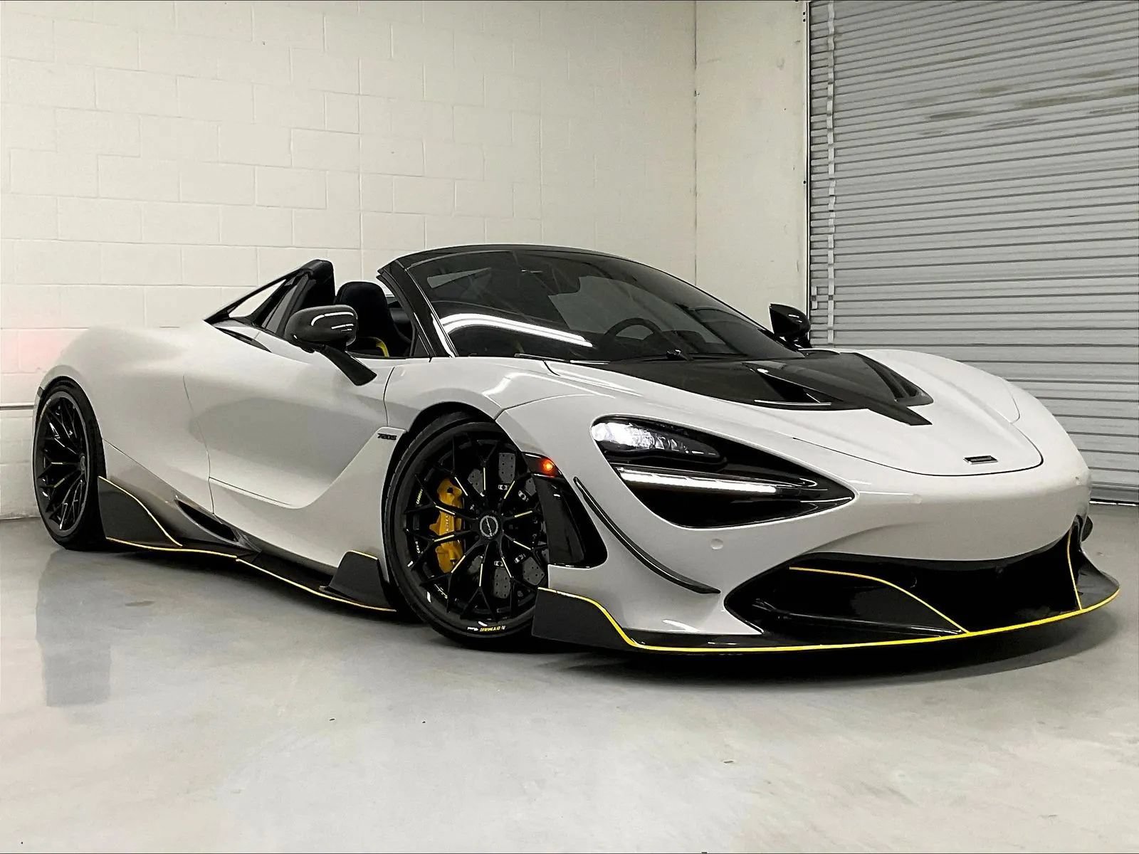 Used 2019 McLaren 720S Performance photo 3