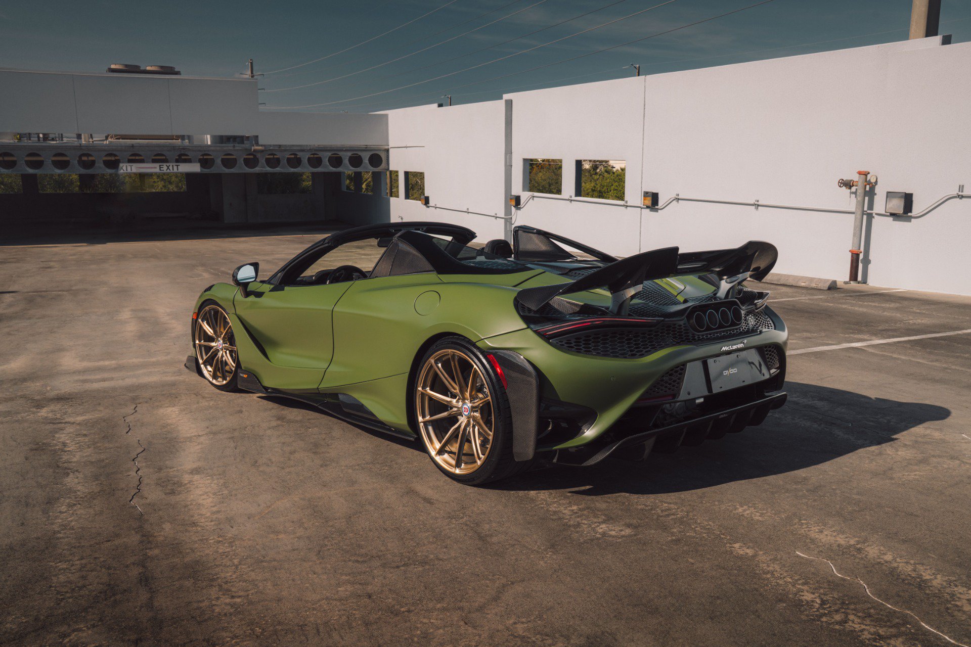 Used 2022 McLaren 765LT photo 71