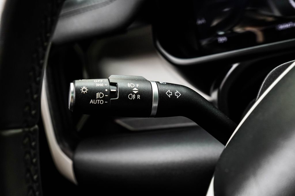 2025 Land Rover Defender 110 S