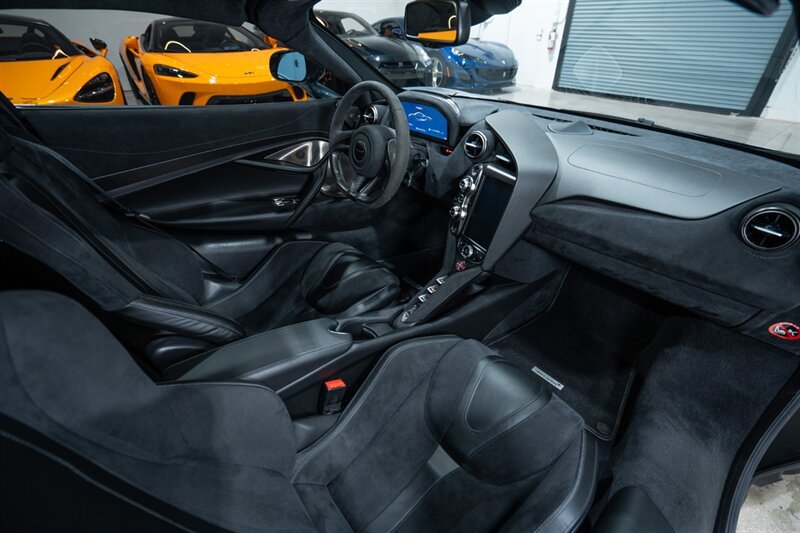Used 2018 McLaren 720S Performance photo 27