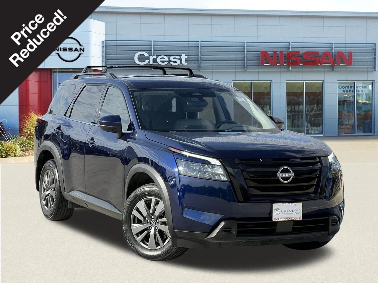 Used 2024 Nissan Pathfinder SV w/ Black Appearance Package