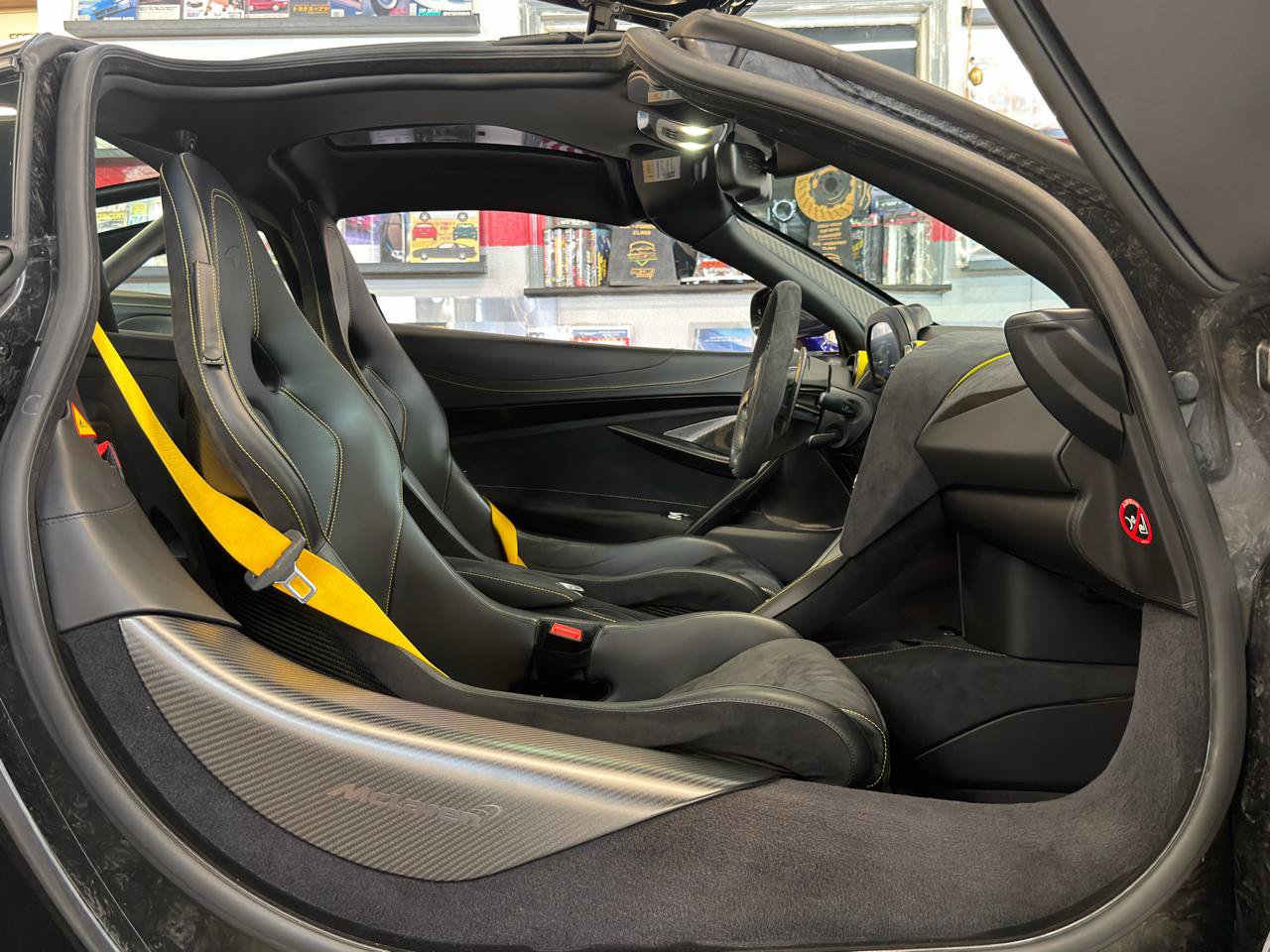 Used 2018 McLaren 720S photo 34