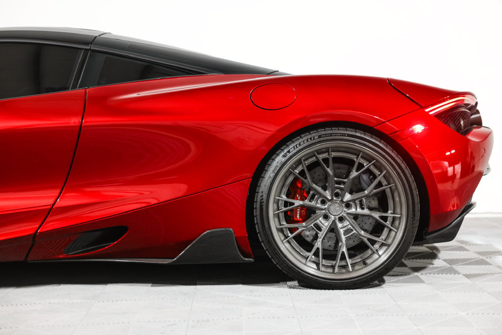 Used 2019 McLaren 720S Performance photo 16