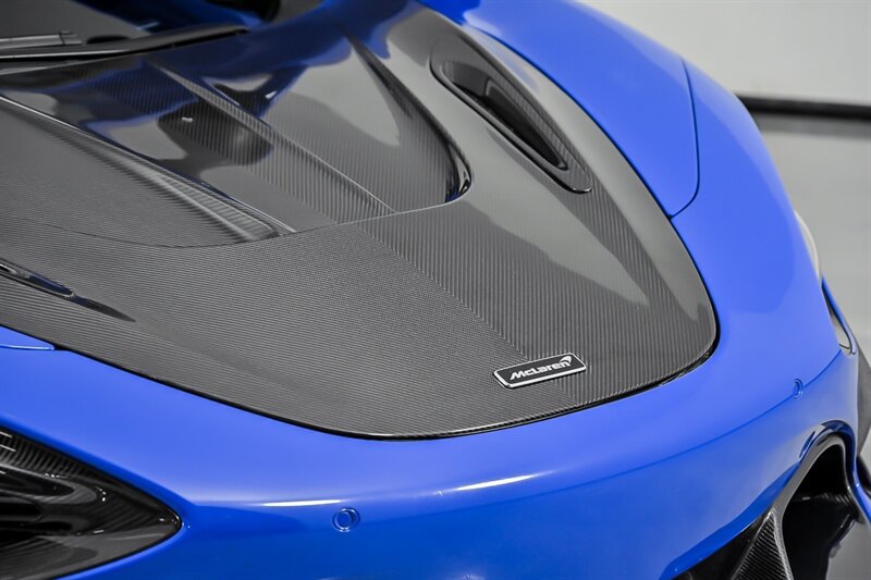 Used 2018 McLaren 720S Luxury photo 7