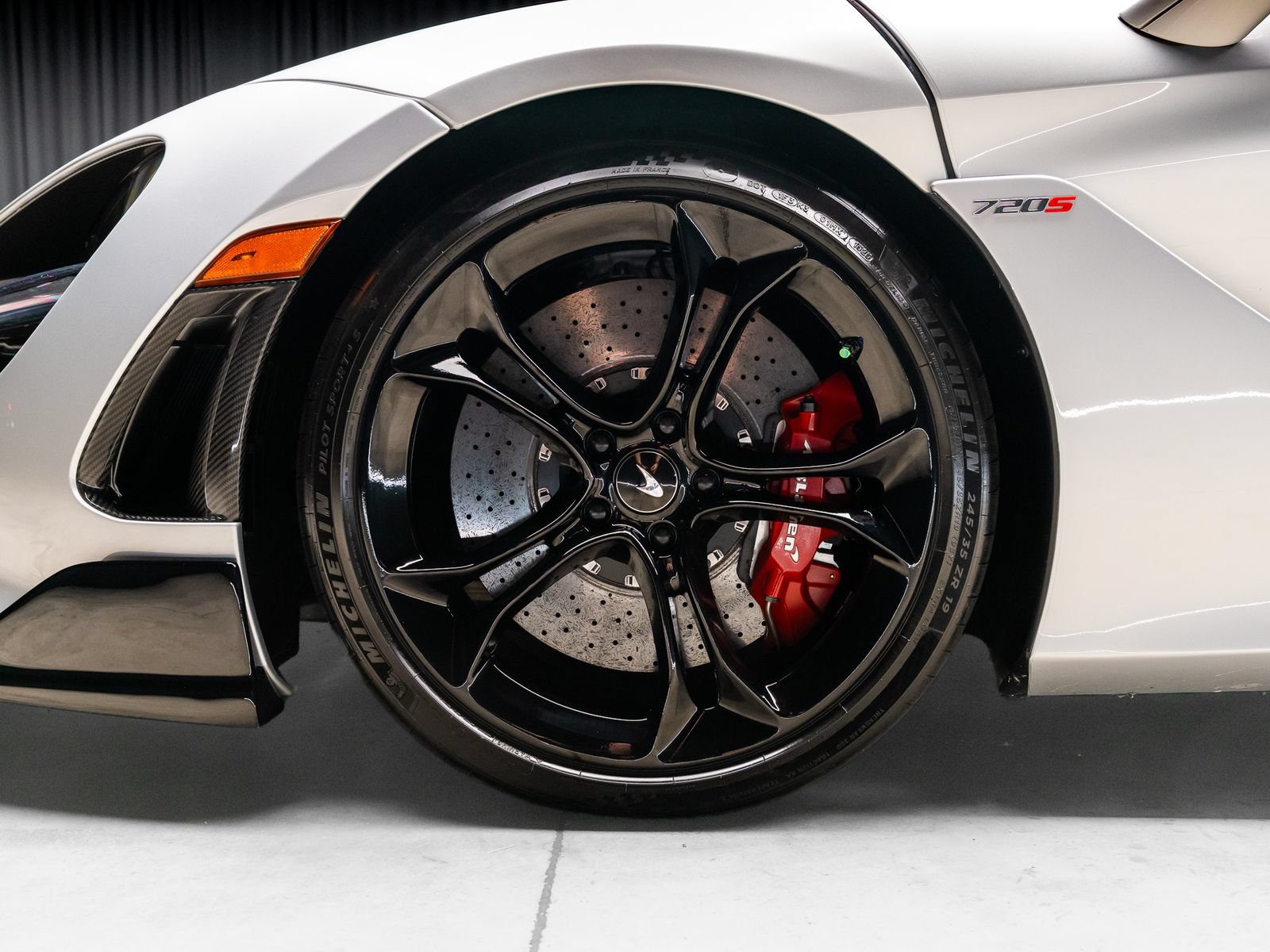 Used 2019 McLaren 720S photo 26