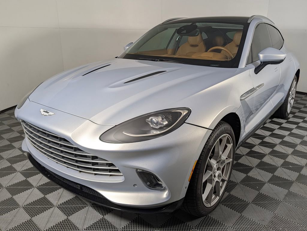 2021 Aston Martin DBX