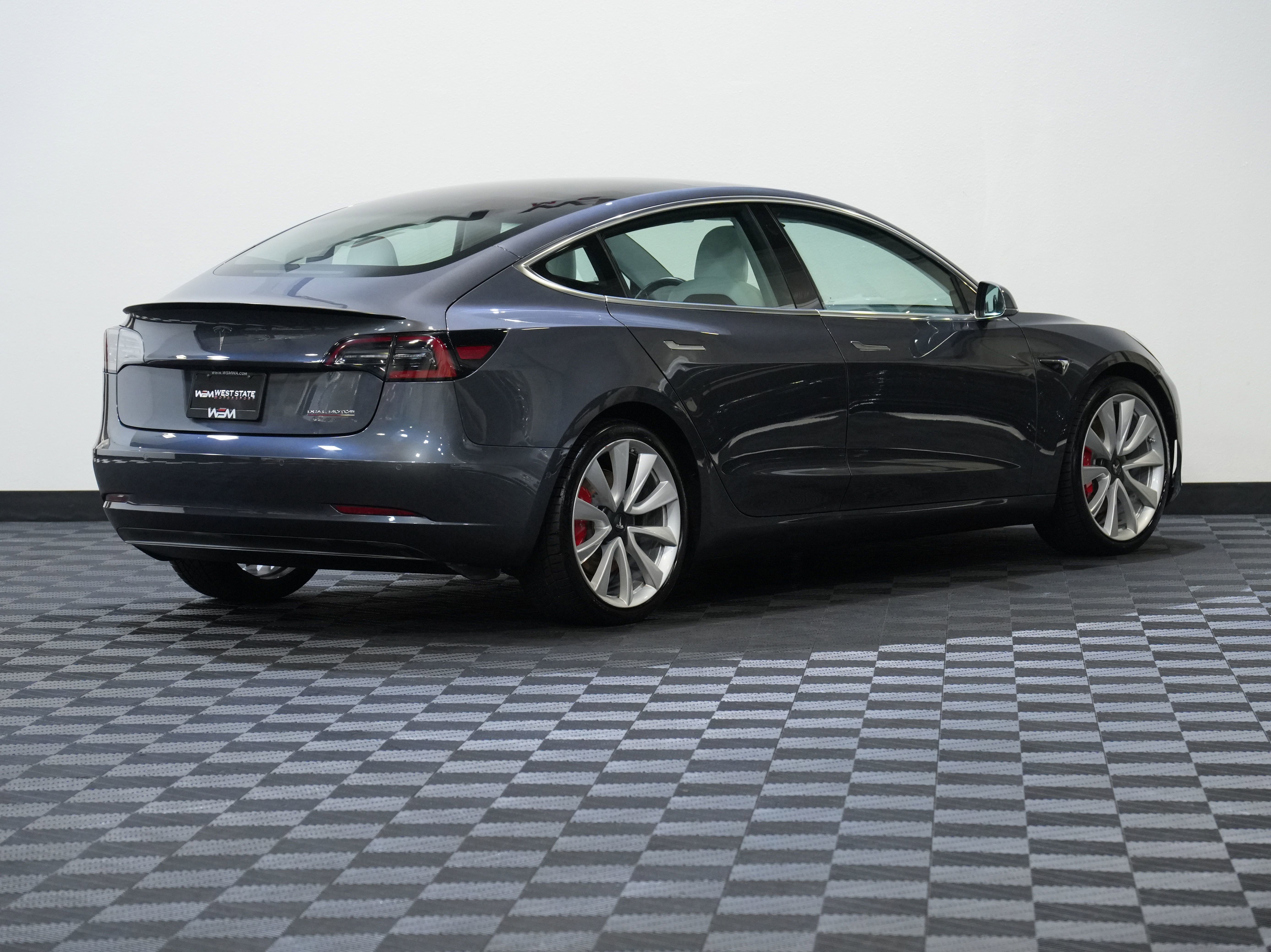 2019 Tesla Model 3 Performance