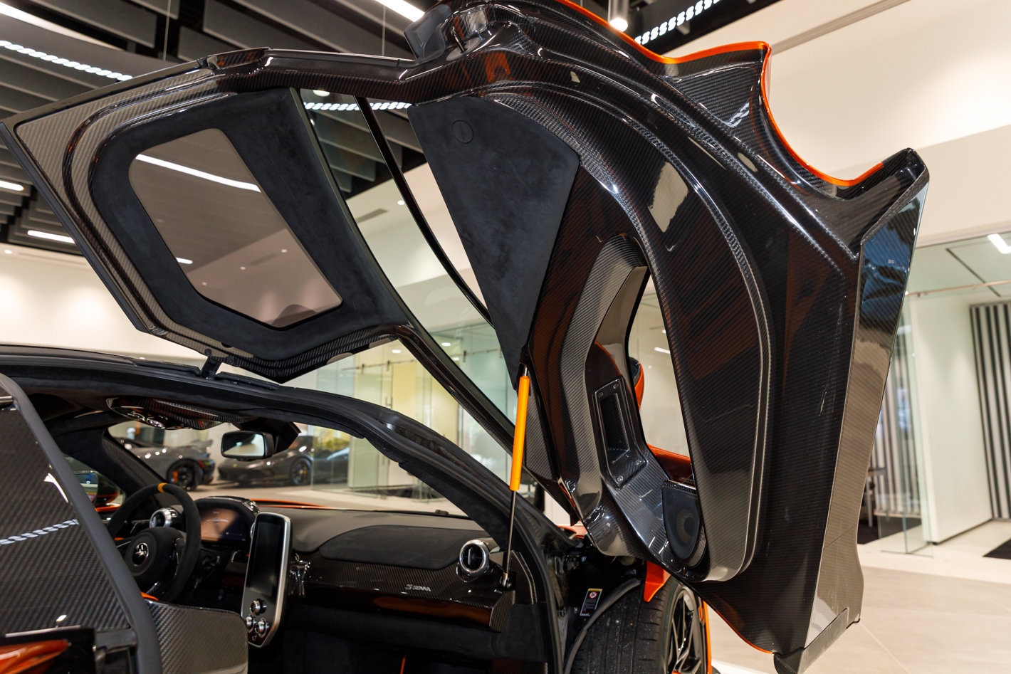 Used 2019 McLaren Senna photo 67