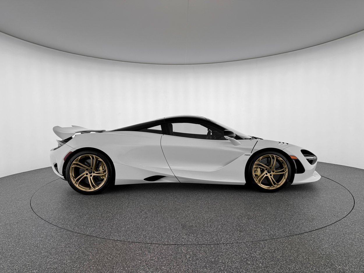 Used 2026 McLaren 750S photo 7