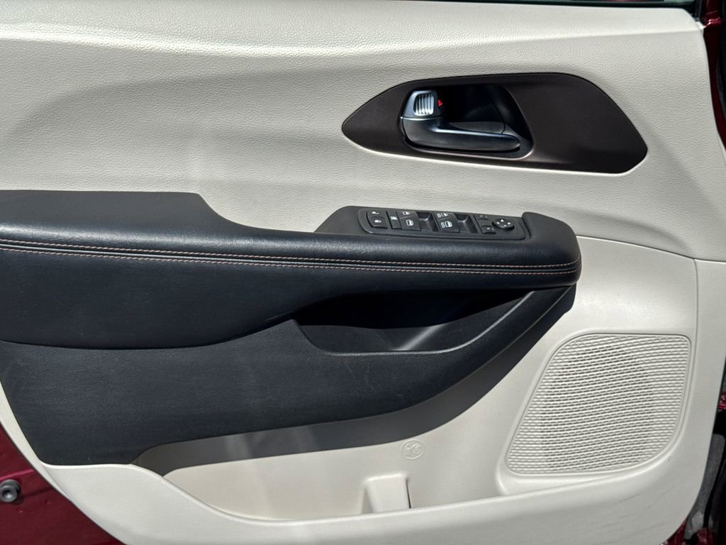 2019 Chrysler Pacifica Touring-L