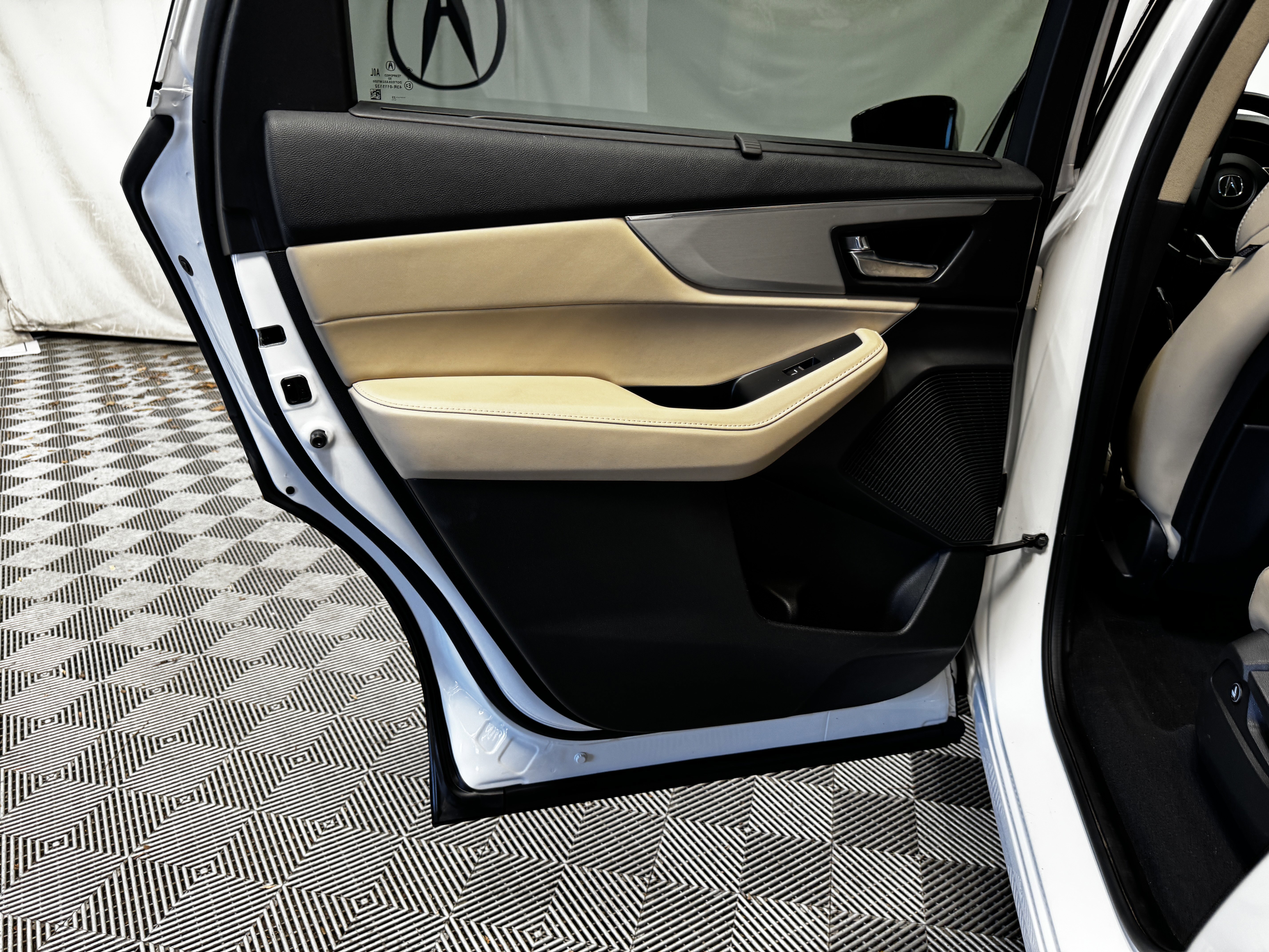 2023 Acura MDX FWD w/ Technology Package