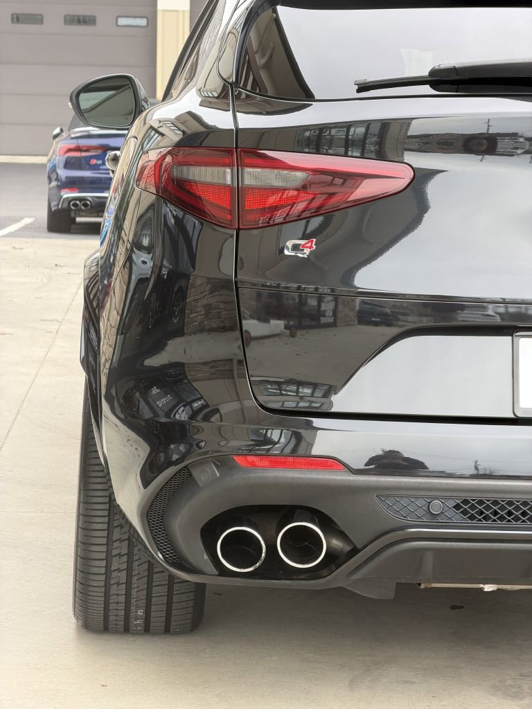 2022 Alfa Romeo Stelvio Quadrifoglio