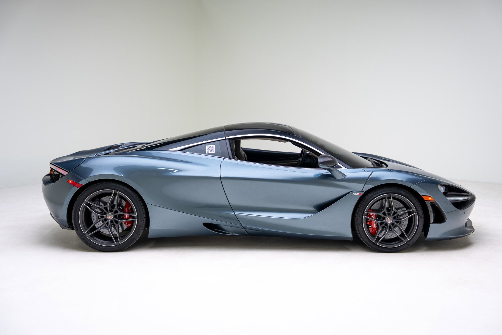 Used 2018 McLaren 720S Luxury photo 19